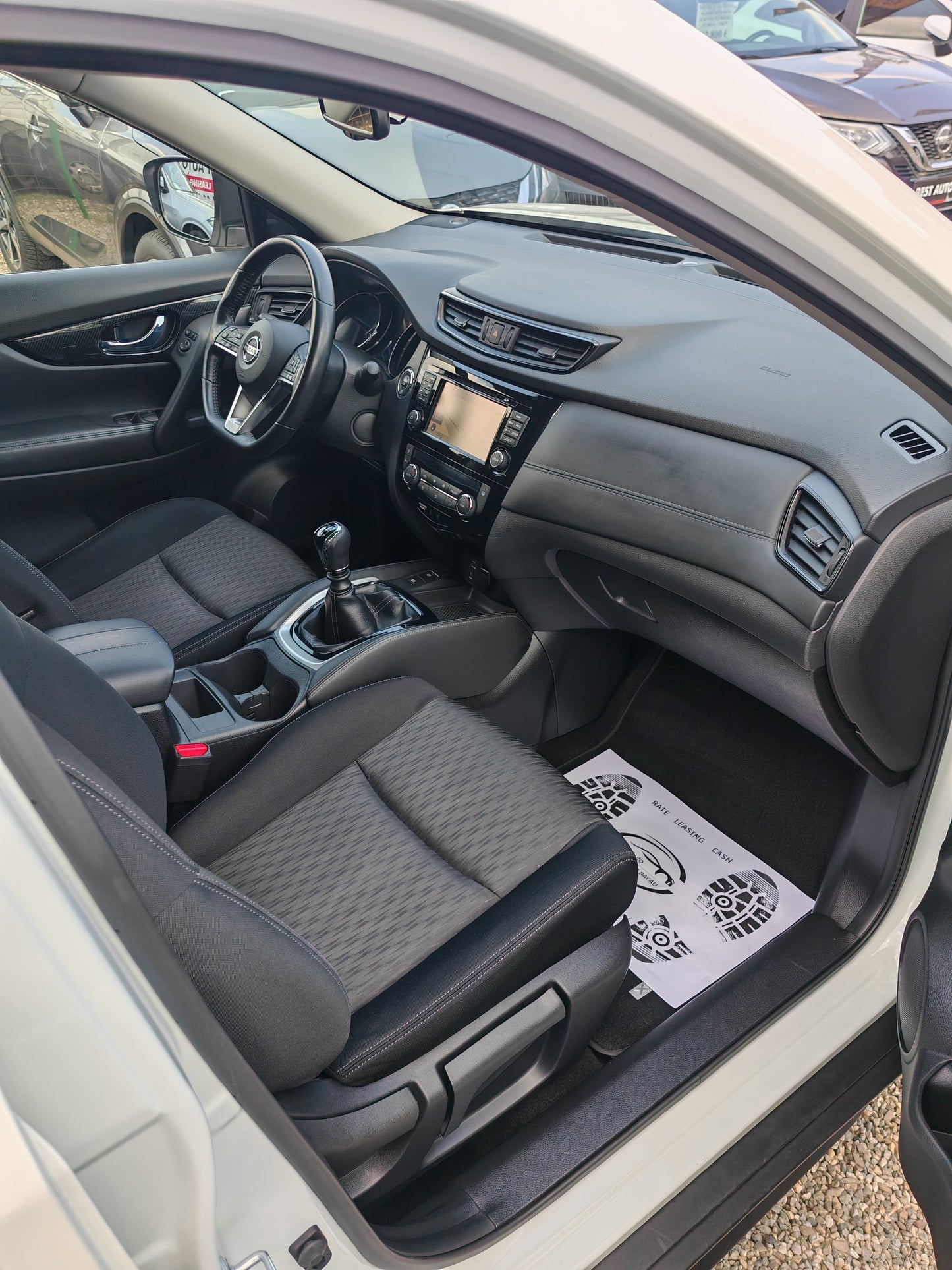NISSAN X-TRAIL 1.6D 131CP