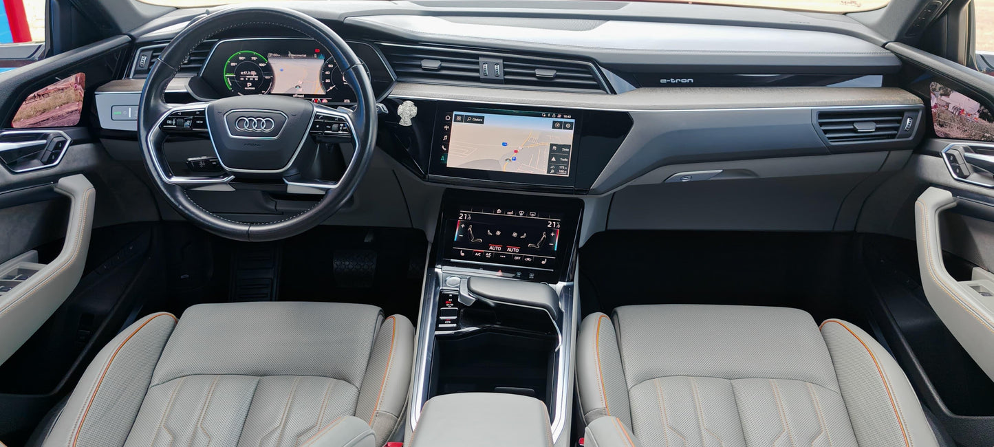 AUDI E-TRON