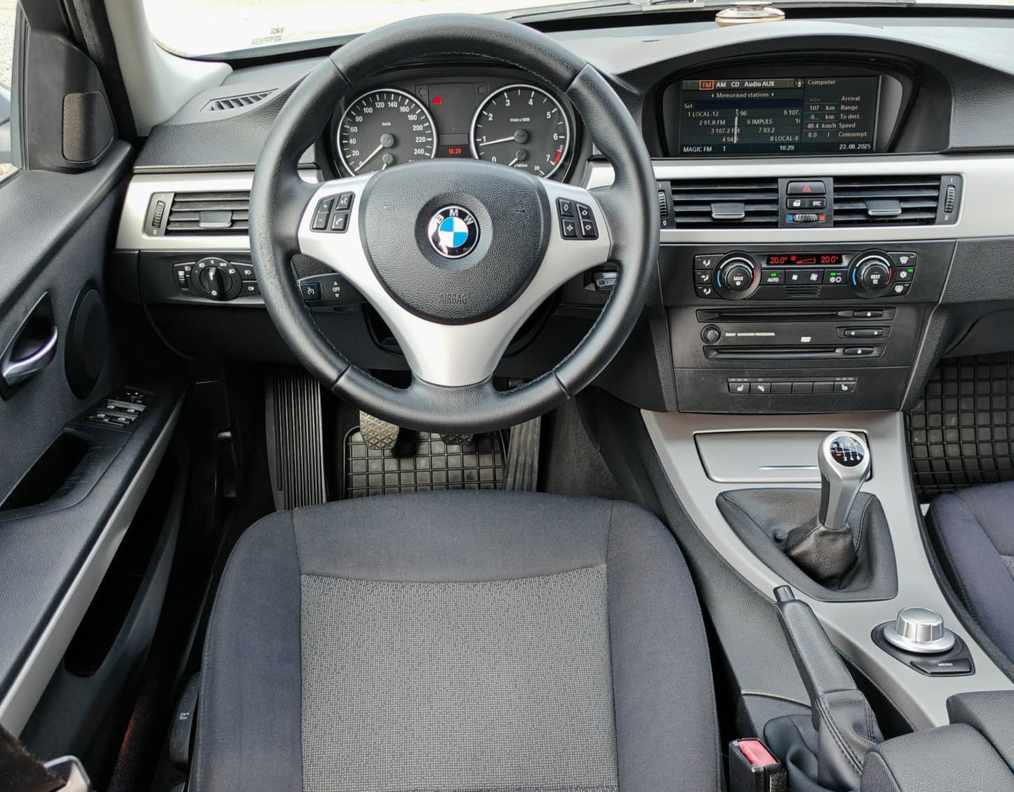 BMW Seria 3 – 318i