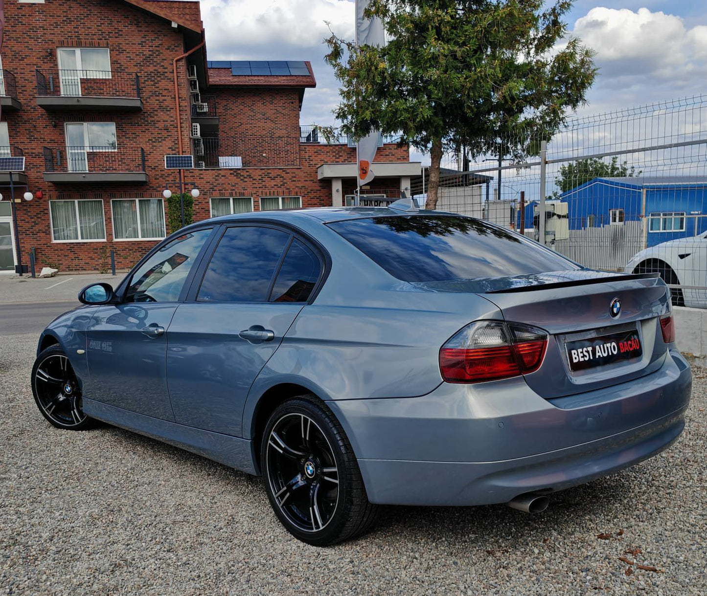 BMW Seria 3 – 318i