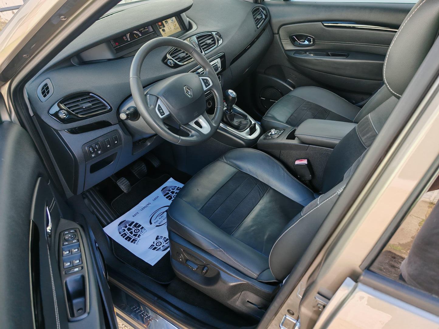 Renault Grand Scenic BOSE – 7 locuri