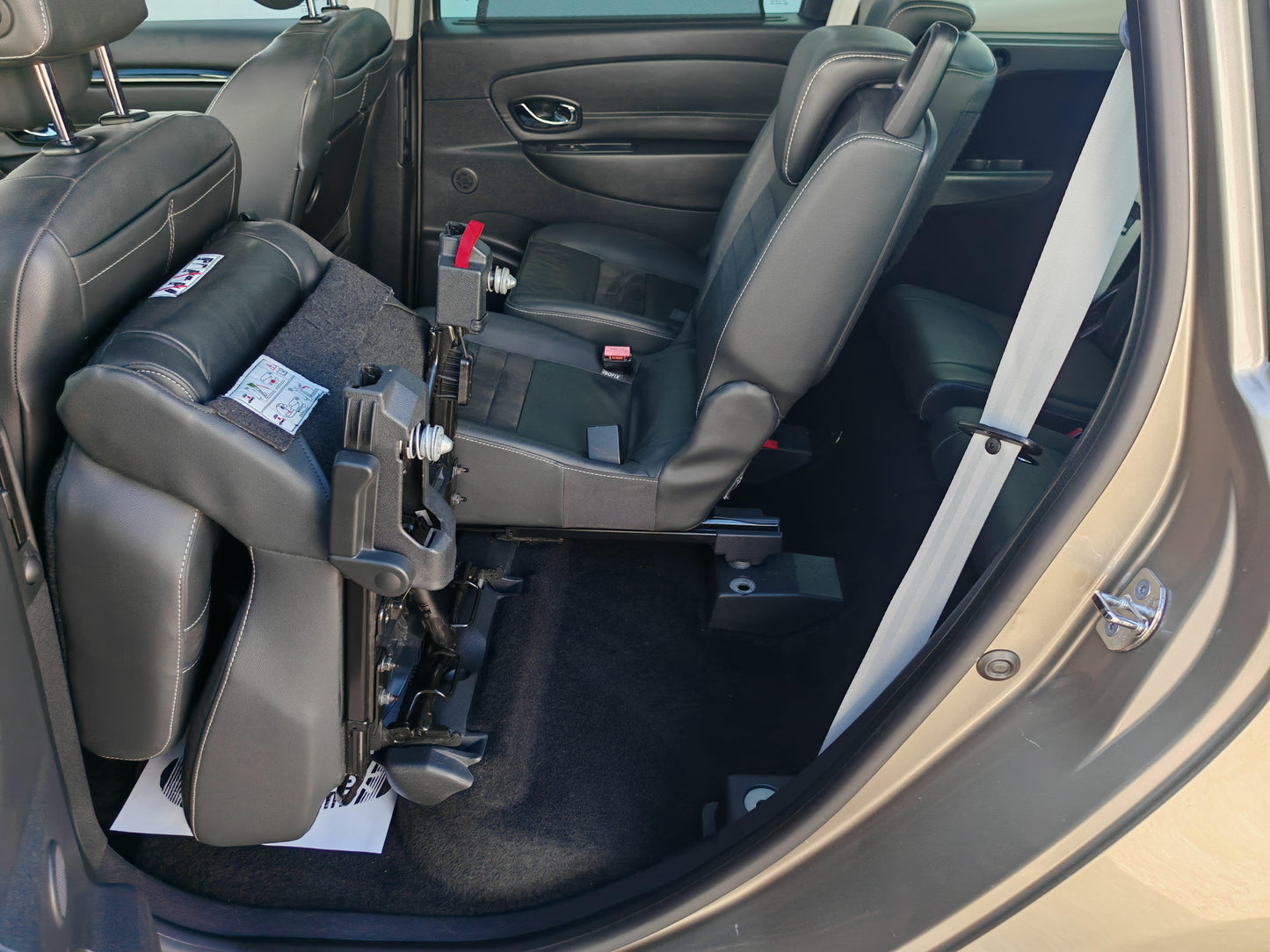 Renault Grand Scenic BOSE – 7 locuri